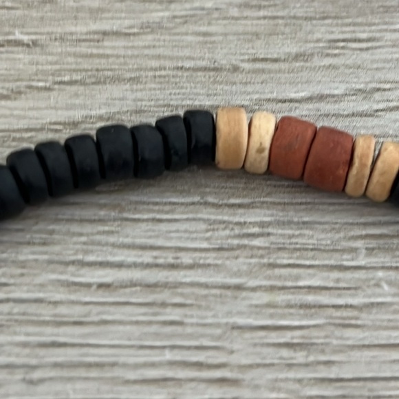 Wooden Bead Necklace - Picture 4 of 4